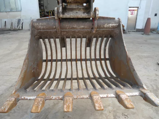 TRIGA SKELETONOVÁ LOPATA OQ70/55