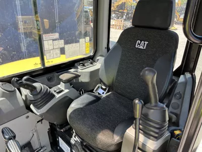 82623