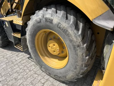 87782
