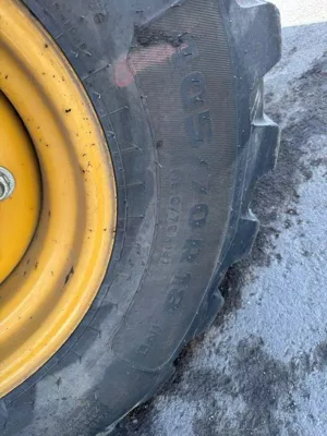 82618