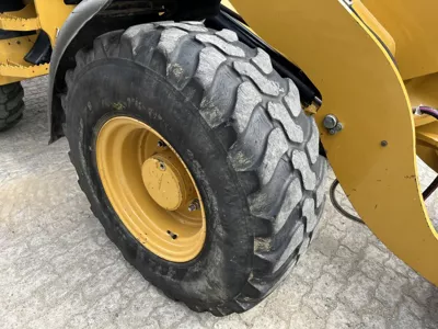 82621