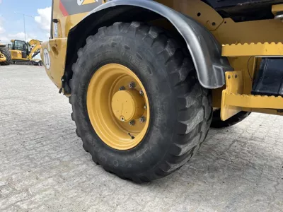 82621