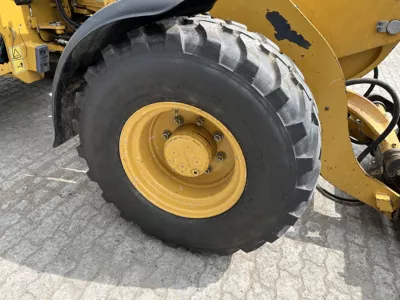 82622