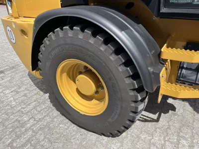 87822