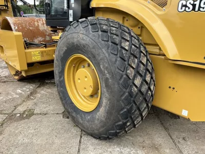 87831