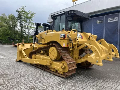 82647